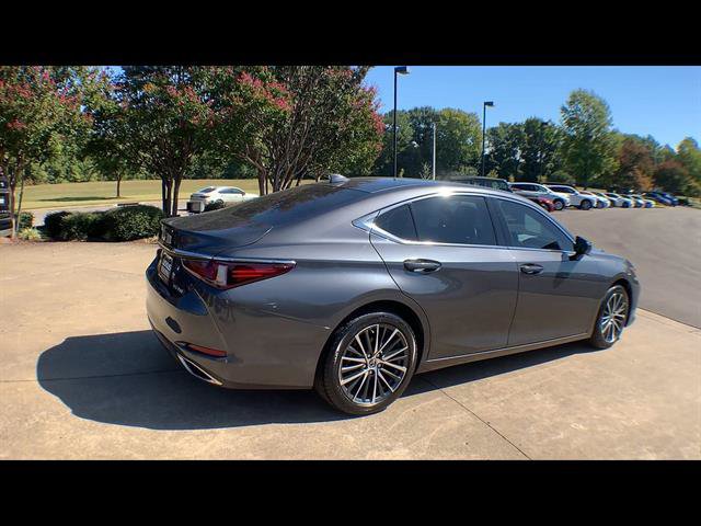 Certified 2023 Lexus ES 350 w/ Premium Package FWD image 8