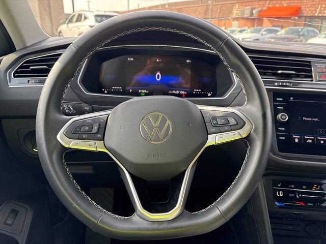 Used 2024 Volkswagen Tiguan SE image 13
