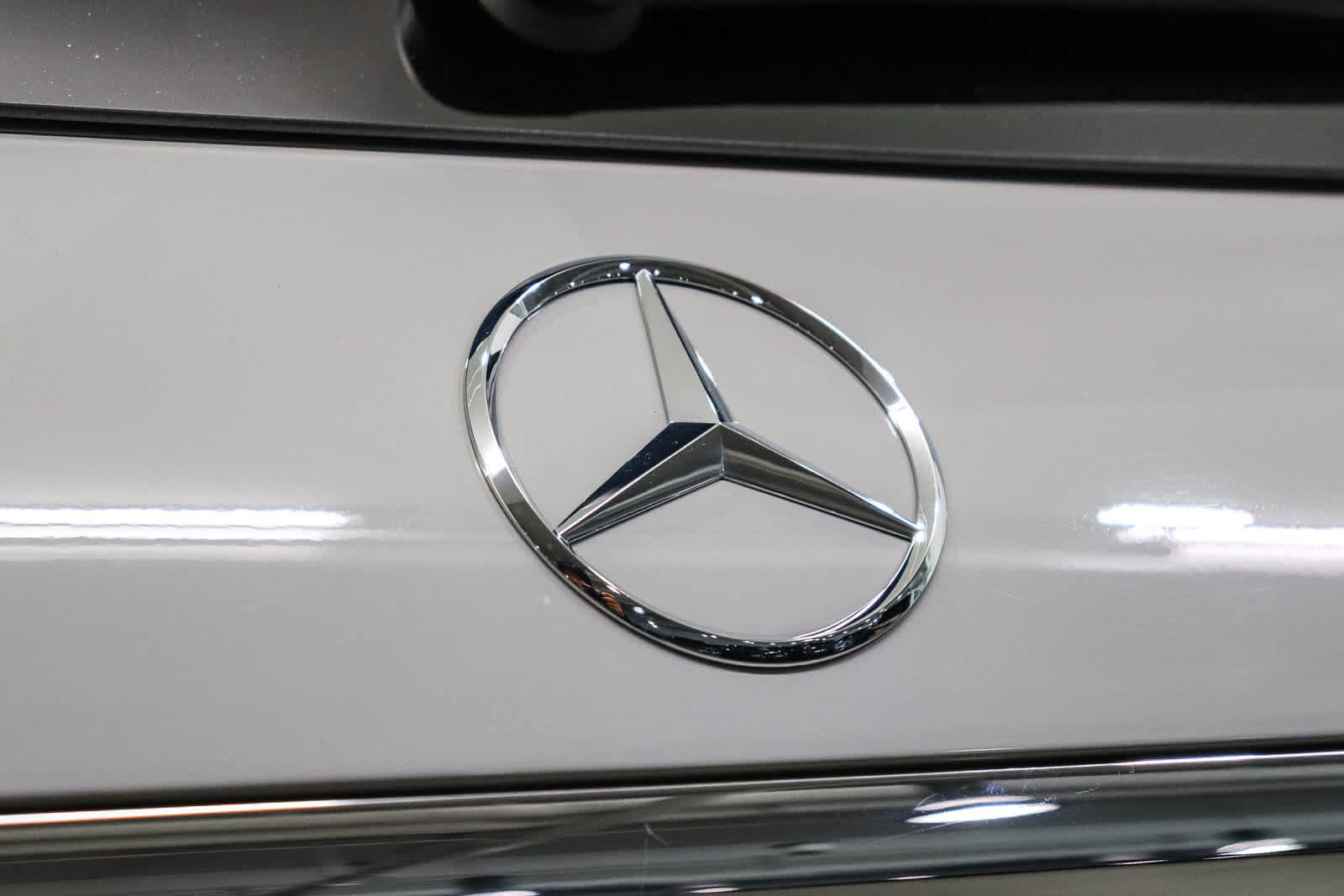 Certified 2025 Mercedes-Benz GLE 450e 4MATIC image 9