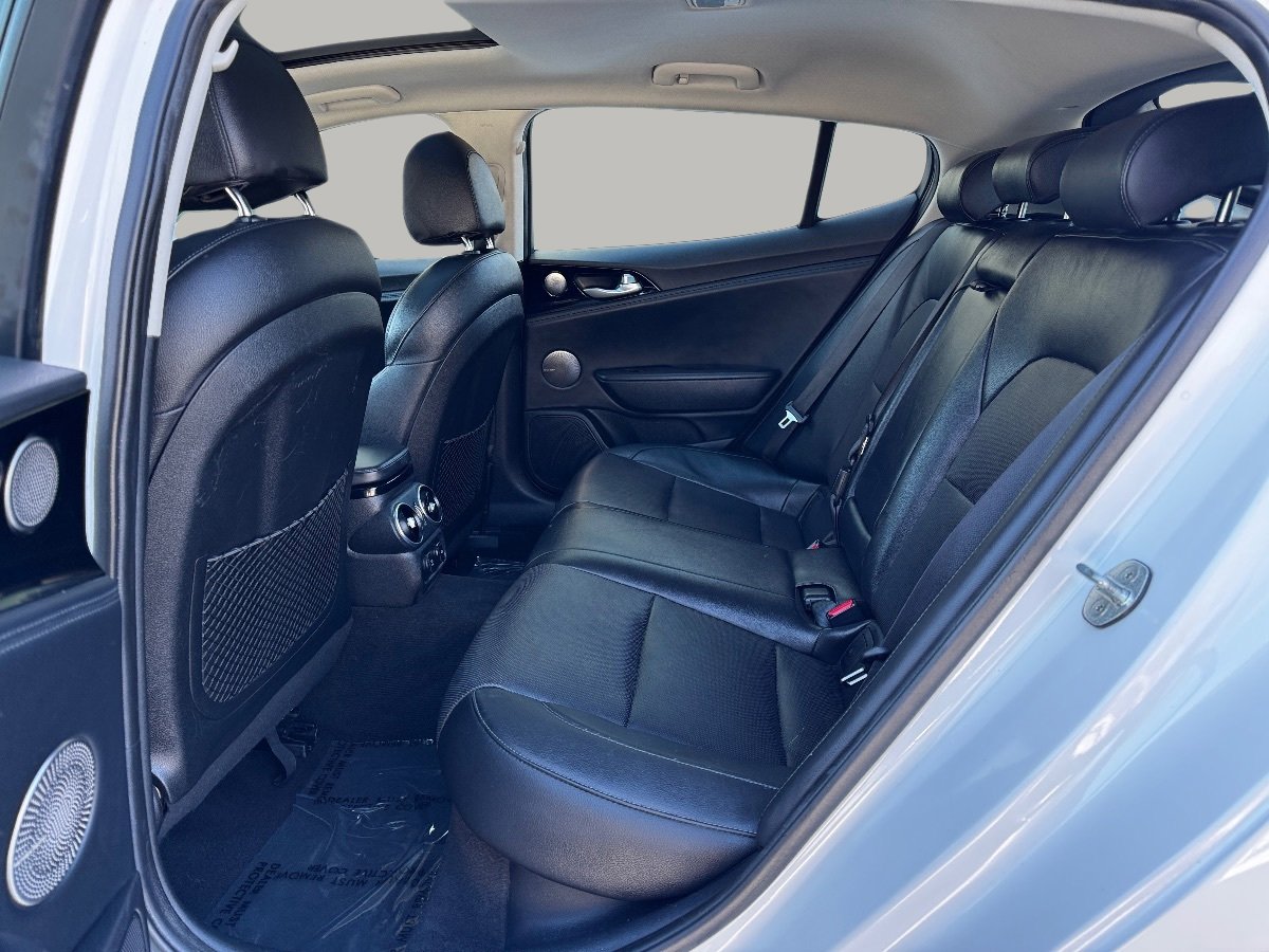 Used 2018 Kia Stinger Premium image 17