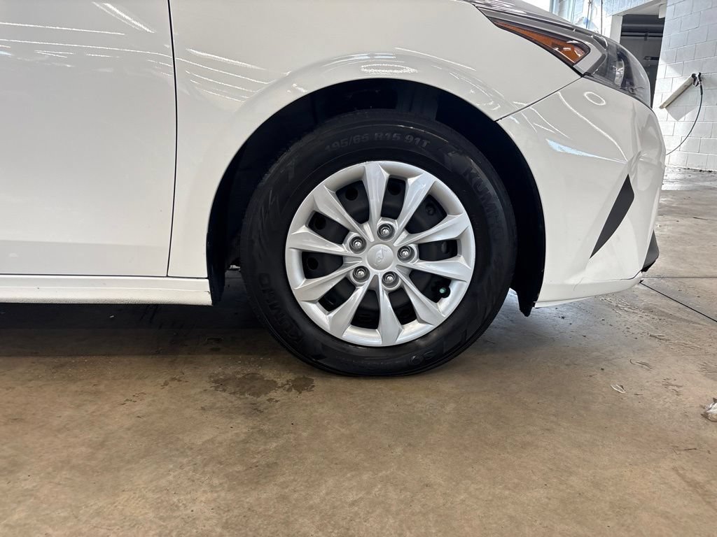 Used 2022 Kia Forte Sedan FWD image 23