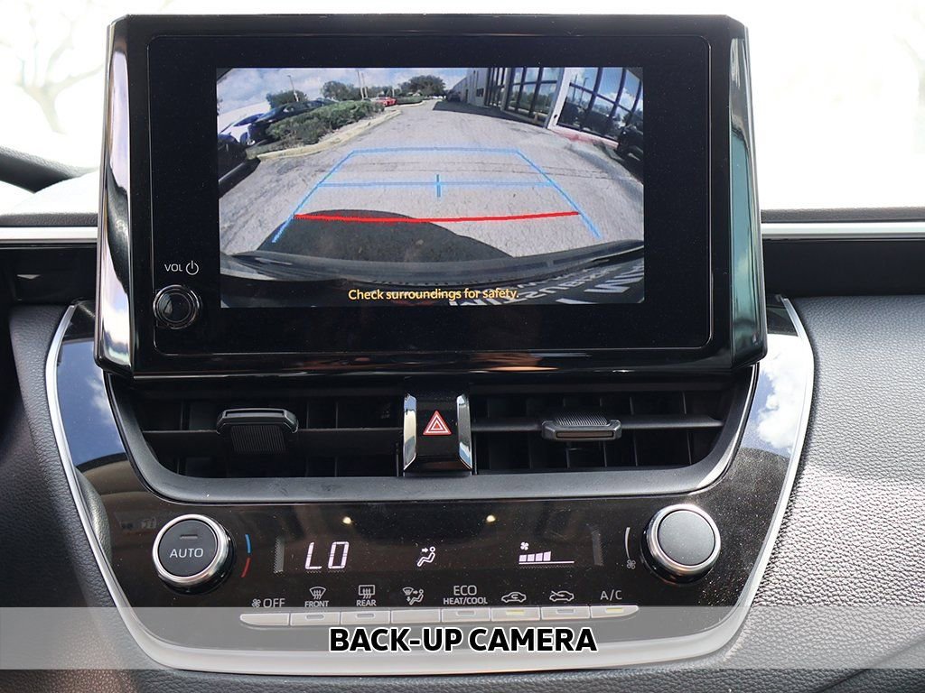 Used 2024 Toyota Corolla LE image 4