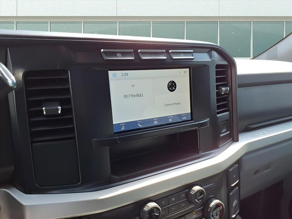 Used 2023 Ford F450 XLT AWD/4WD image 7
