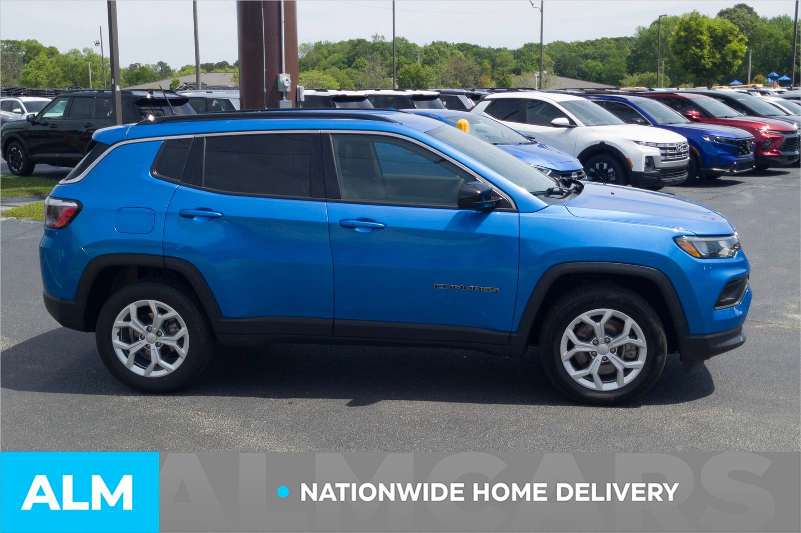 Used 2024 Jeep Compass Latitude AWD/4WD image 5