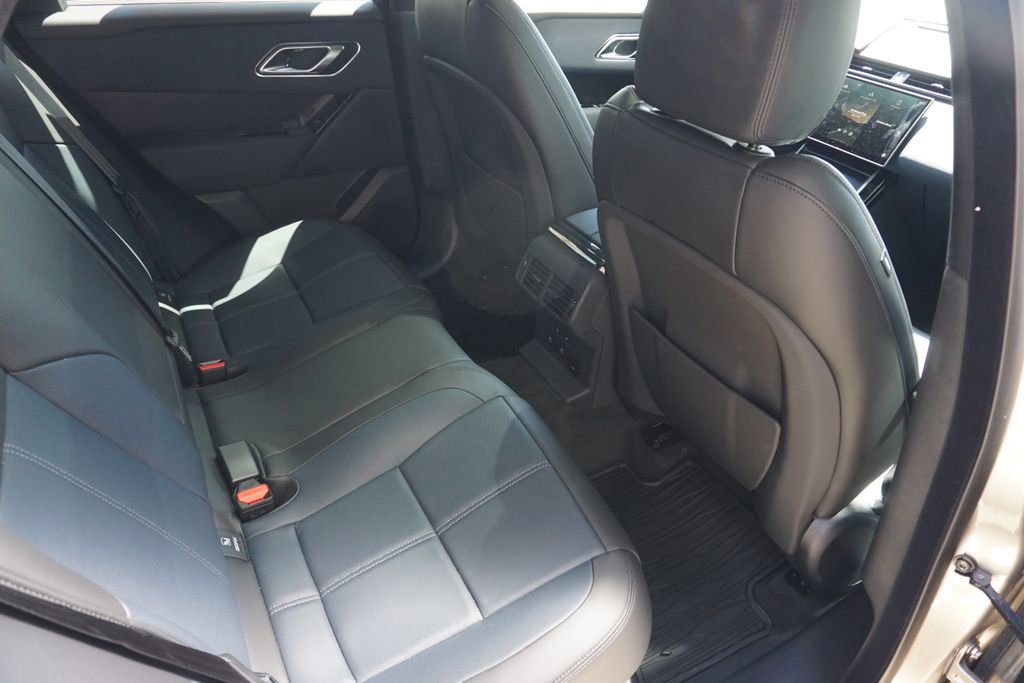 New 2026 Land Rover Range Rover Velar Dynamic SE image 26