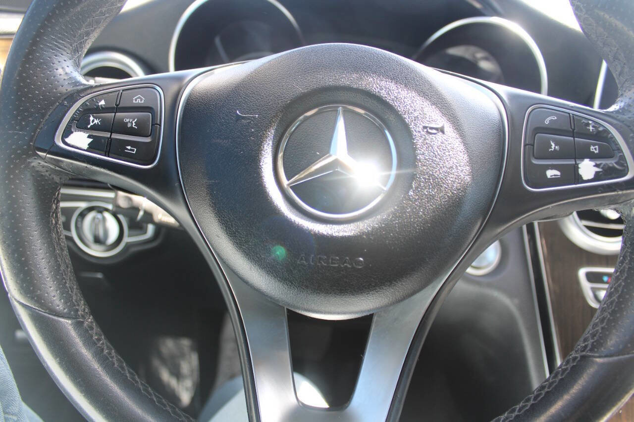 Used 2018 Mercedes-Benz C 300 4MATIC Sedan image 14