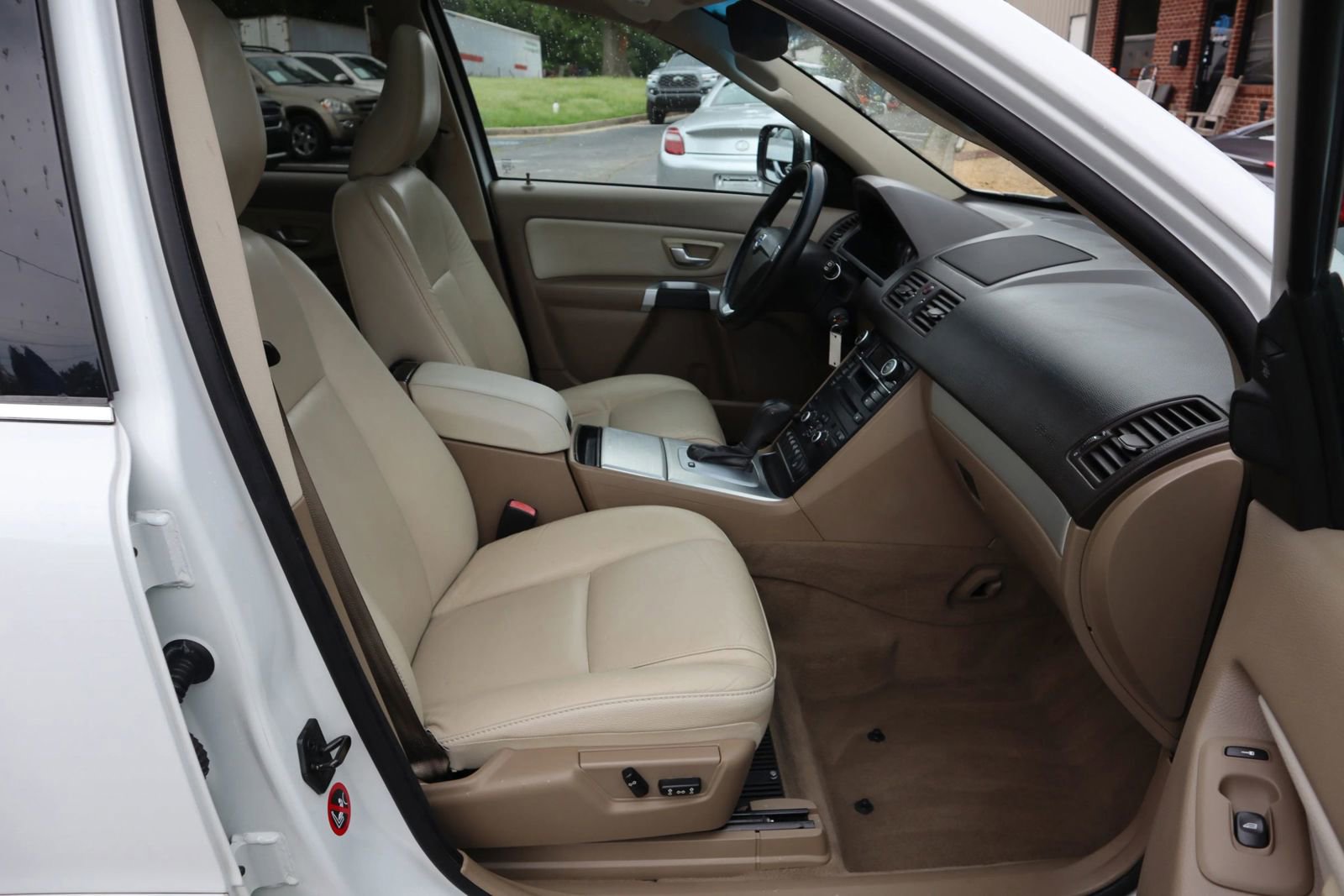 Used 2014 Volvo XC90 3.2 FWD image 18