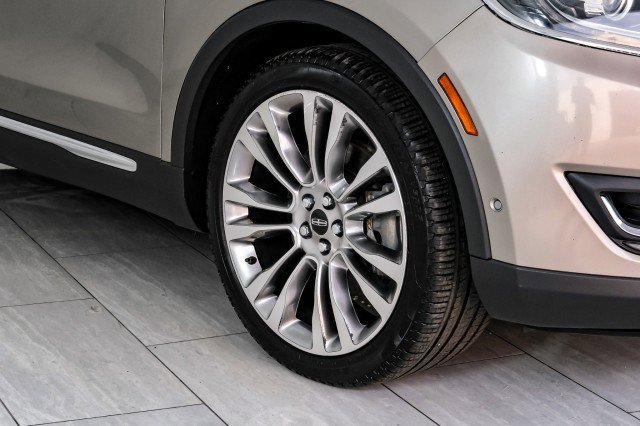 Used 2016 Lincoln MKX Reserve w/ Technology Package FWD image 59