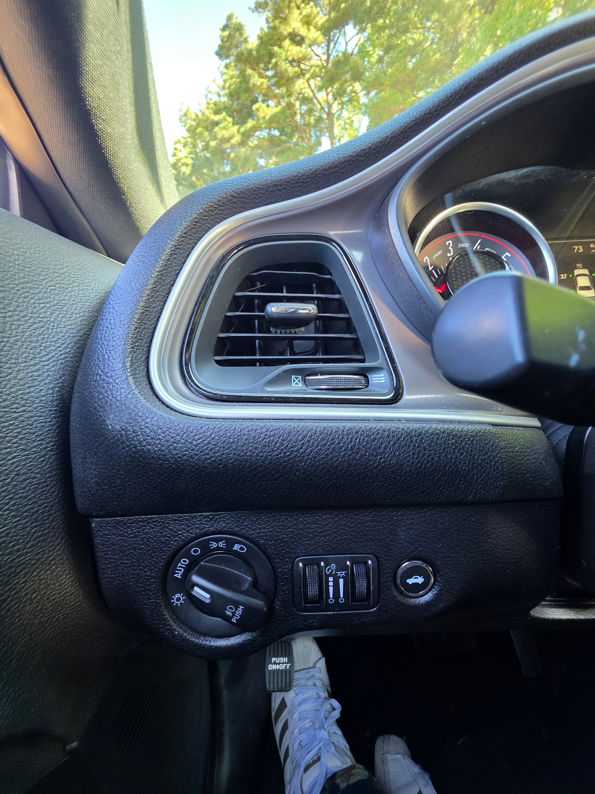 Used 2022 Dodge Challenger GT RWD image 17