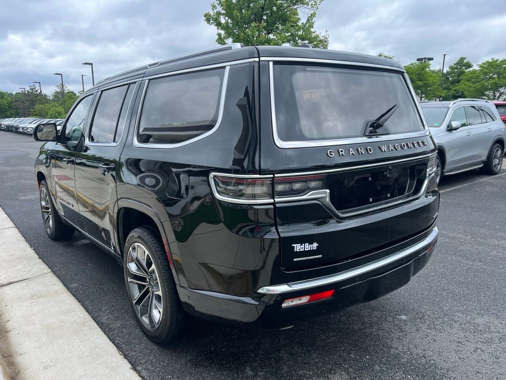 Used 2022 Jeep Grand Wagoneer Series III AWD/4WD image 6