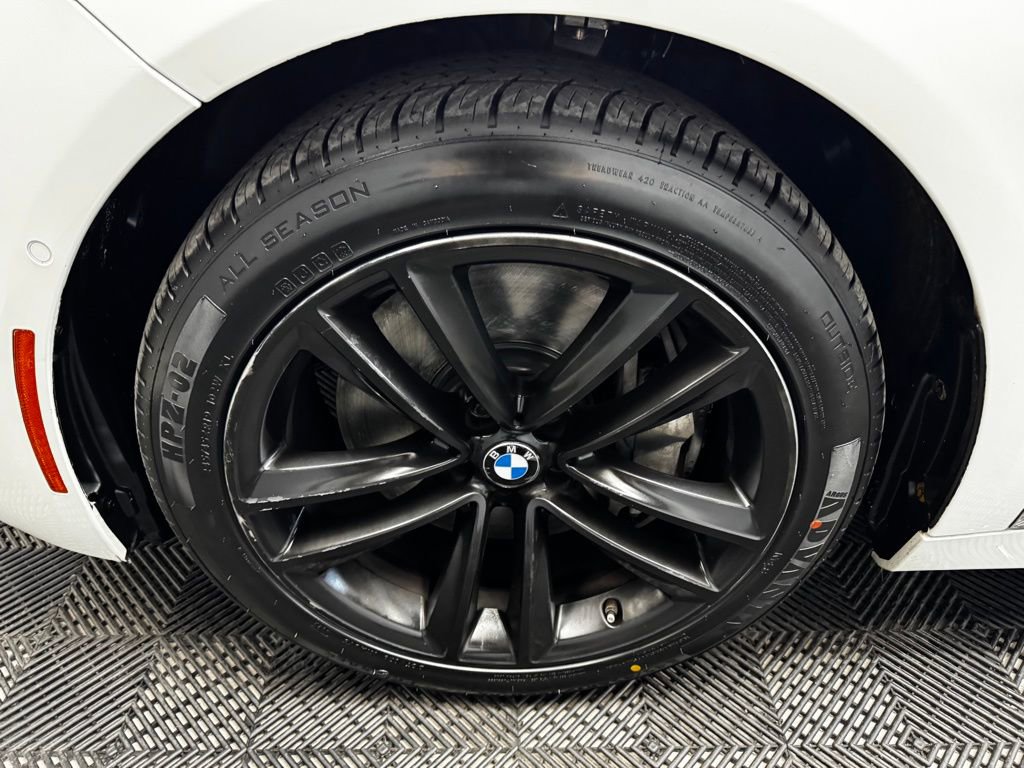 Used 2021 BMW 750i xDrive AWD/4WD image 21