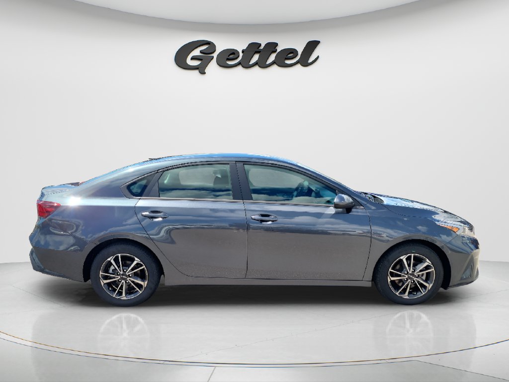 Used 2024 Kia Forte LXS FWD image 4