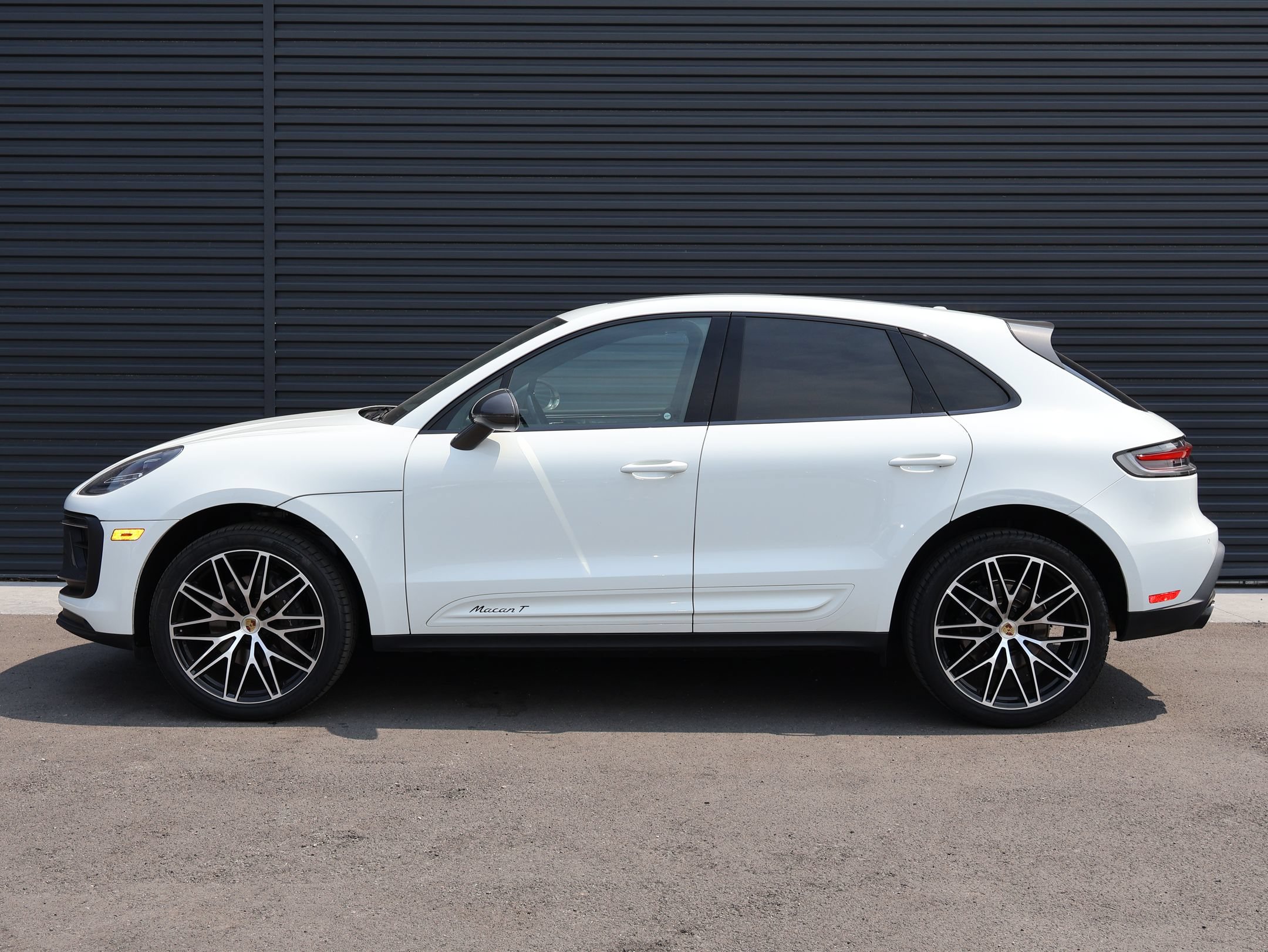 Certified 2023 Porsche Macan Turbo AWD/4WD image 2