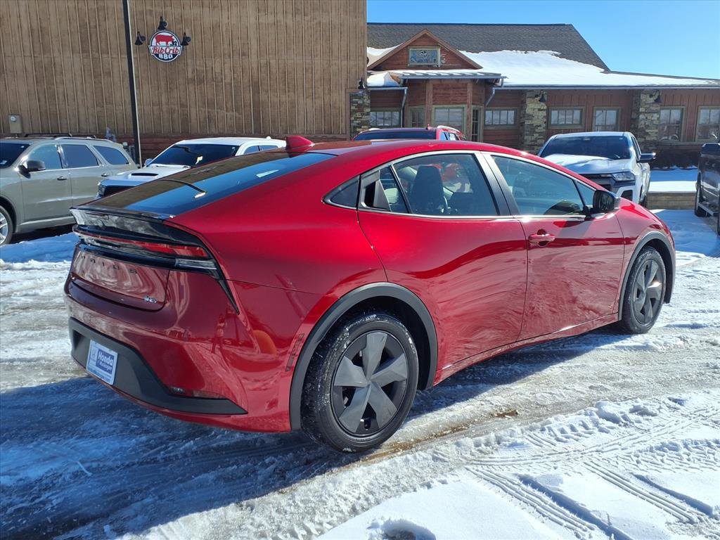 Used 2024 Toyota Prius LE image 2