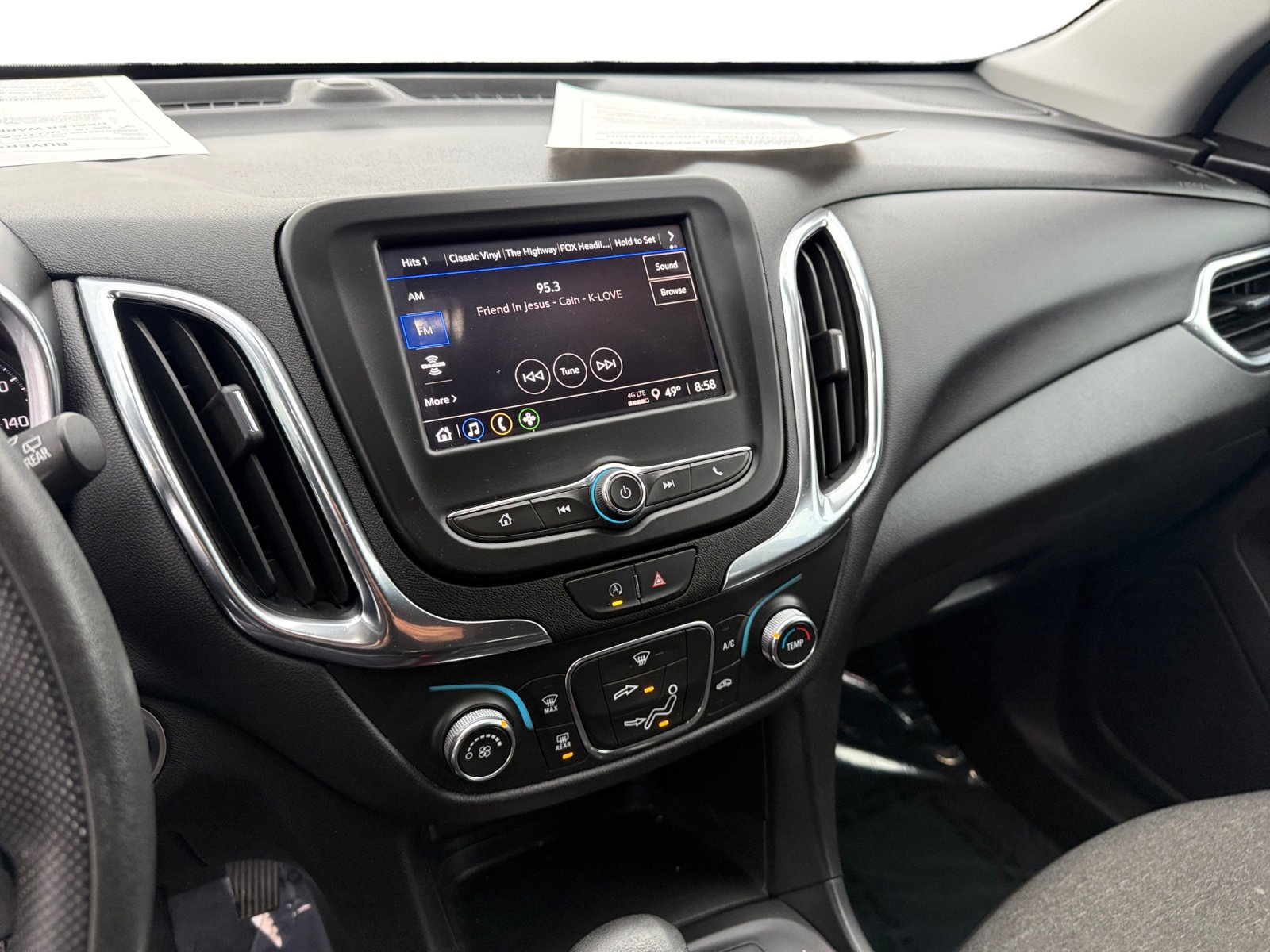 Used 2024 Chevrolet Equinox LT image 12