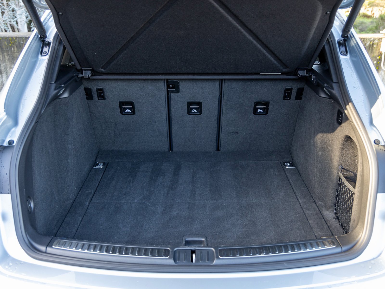 Certified 2023 Porsche Macan image 44