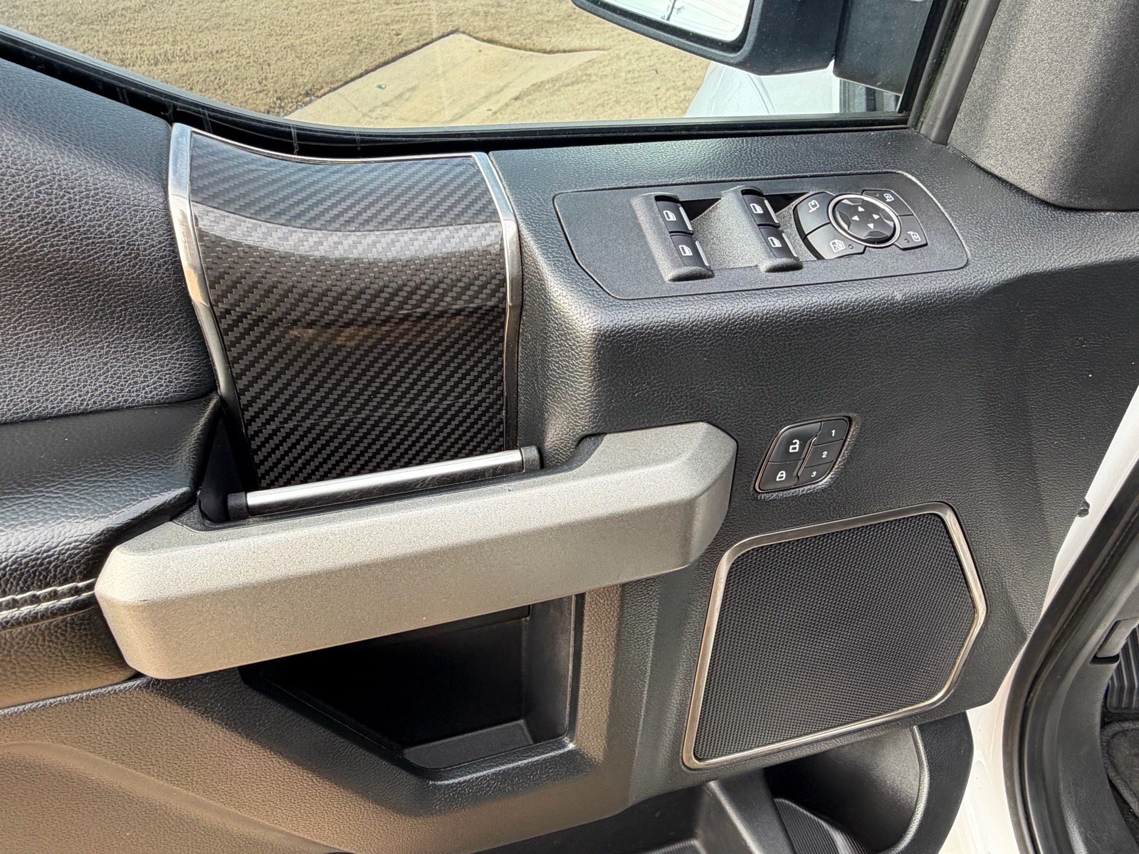 Used 2019 Ford F150 Raptor w/ Equipment Group 802A Luxury AWD/4WD image 12