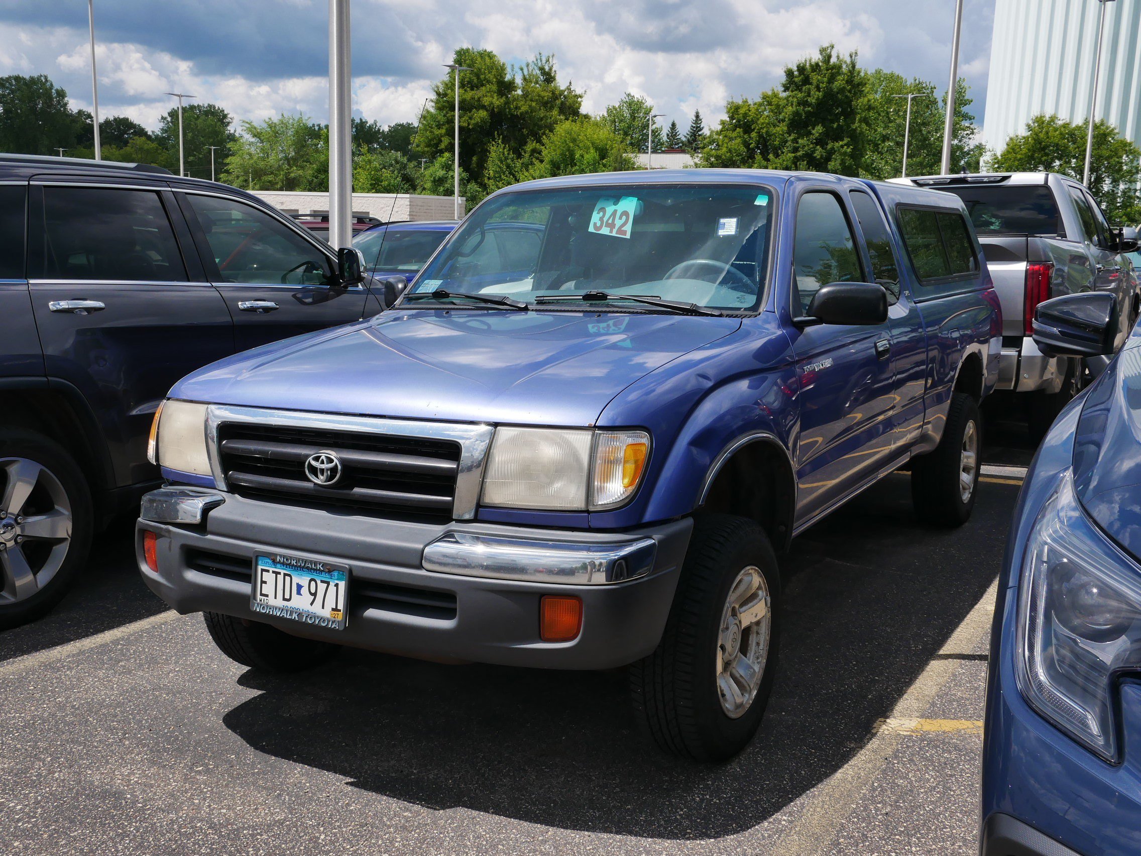 Used 1999 Toyota Tacoma PreRunner RWD image 3