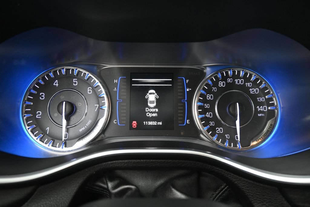 Used 2015 Chrysler 200 Limited FWD image 14