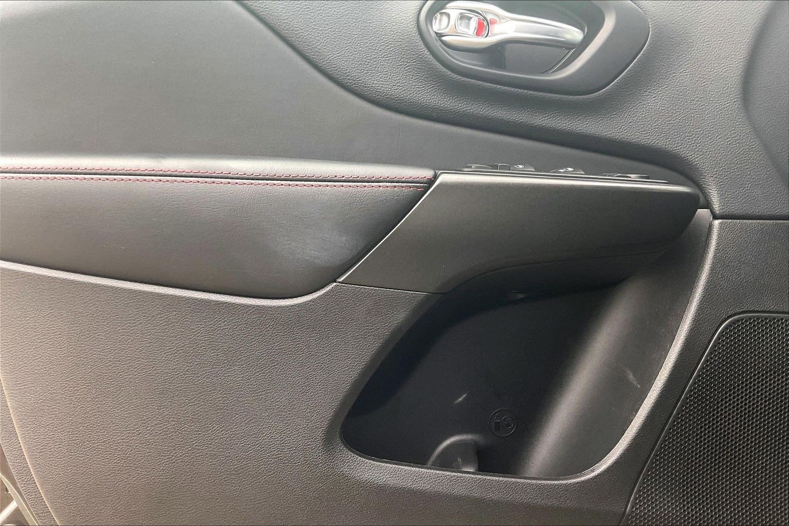 Used 2021 Jeep Cherokee Trailhawk w/ Trailer Tow Group image 15