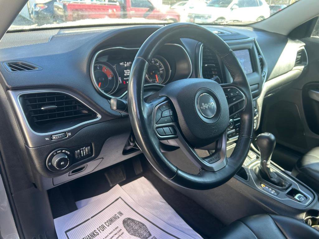 Used 2019 Jeep Cherokee Latitude Plus image 15