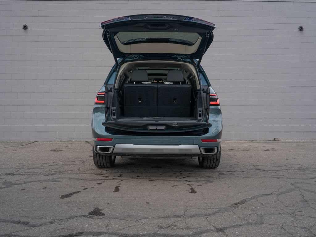 Used 2023 BMW X7 xDrive40i w/ Premium Package AWD/4WD image 14