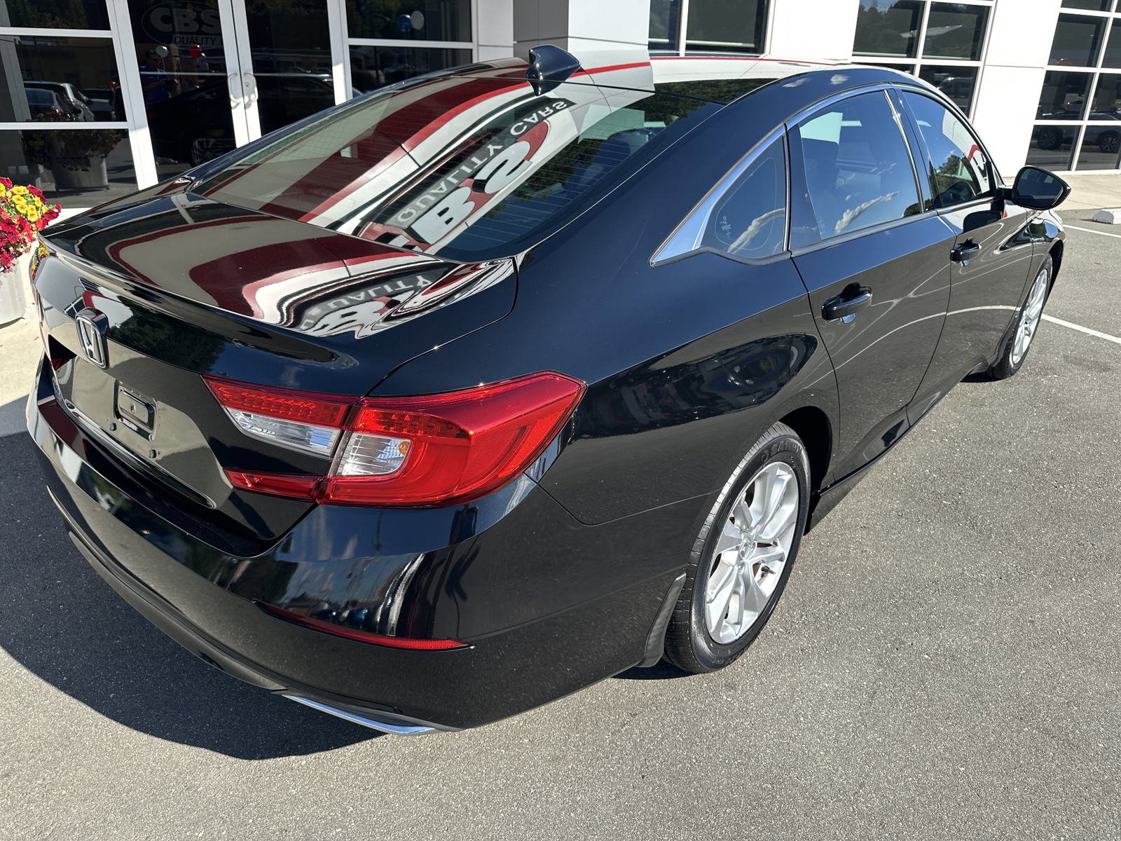 Used 2019 Honda Accord LX image 8