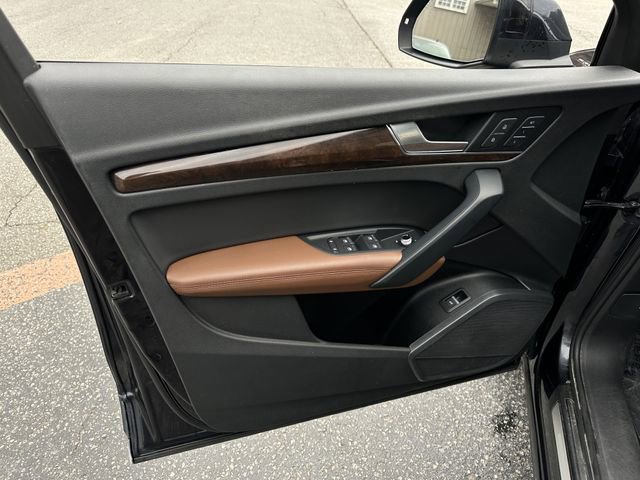 Used 2019 Audi Q5 2.0T Premium Plus w/ Premium Plus Package image 13