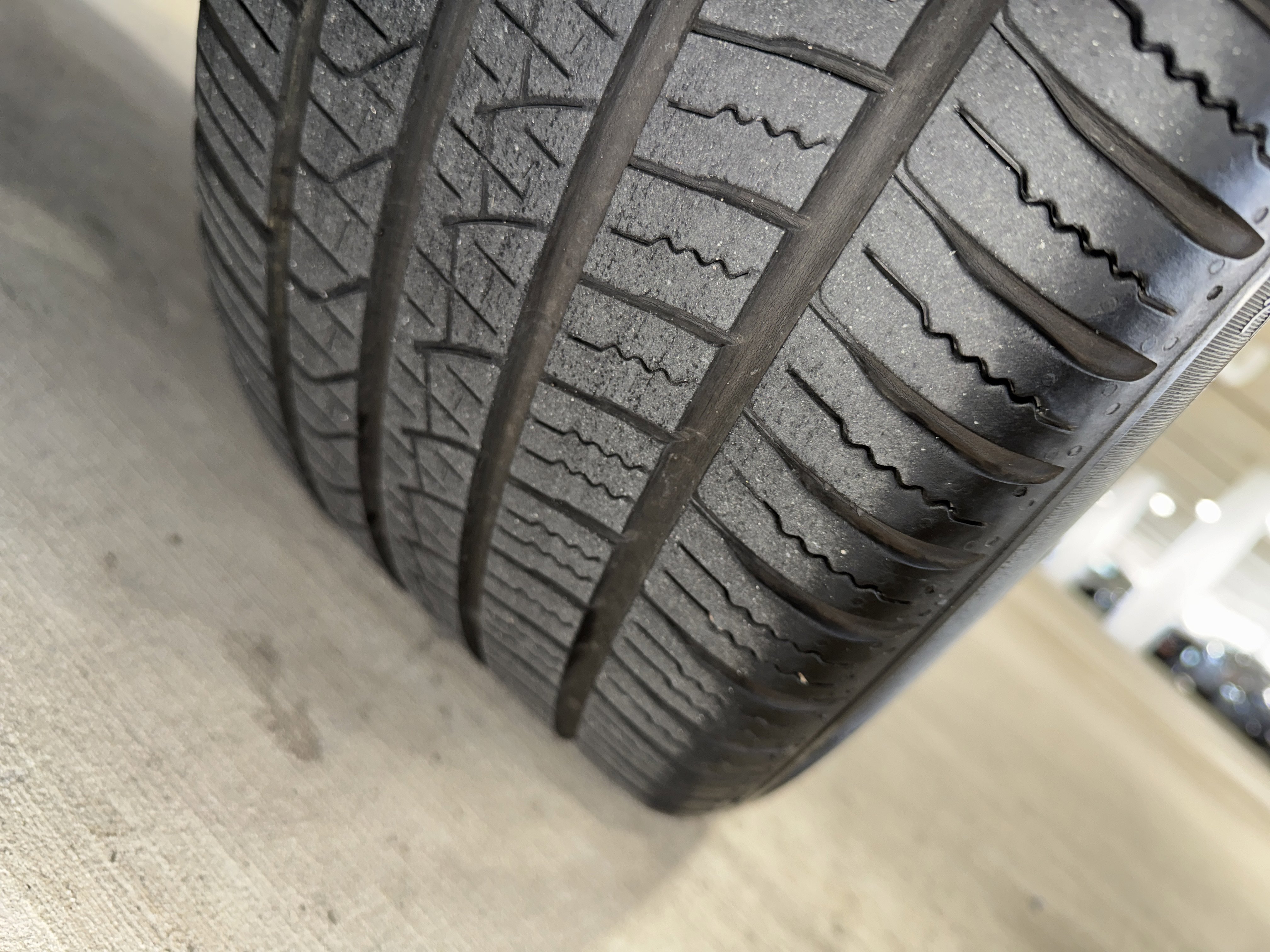 Used 2023 Land Rover Range Rover Velar R-Dynamic S image 36