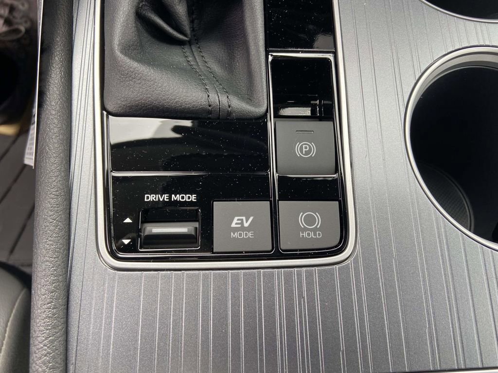 New 2026 Toyota Sienna XLE FWD image 18