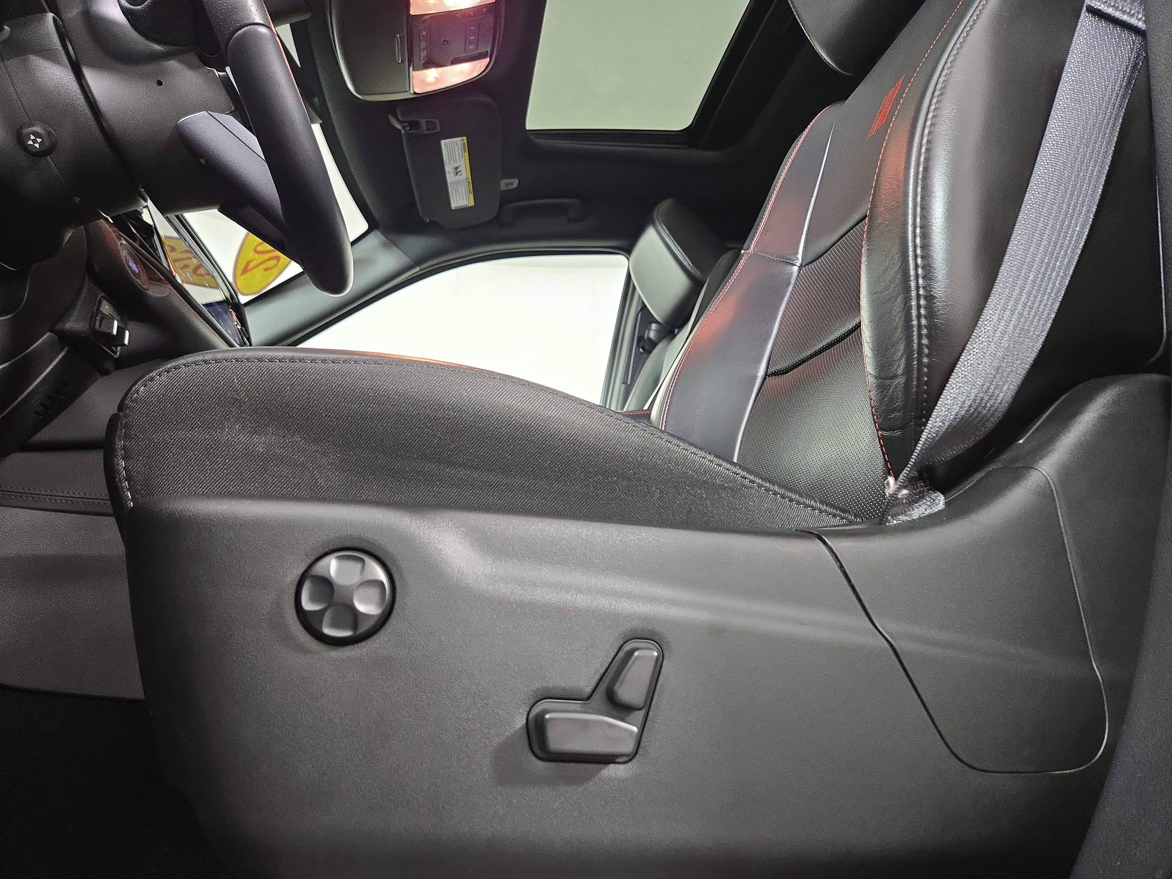 Used 2023 Dodge Durango GT image 34