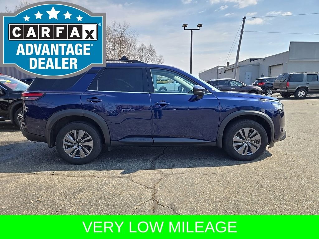 Certified 2023 Nissan Pathfinder SV w/ SV Premium Package AWD/4WD image 14