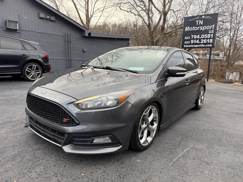 Used 2017 Ford Focus ST image 21