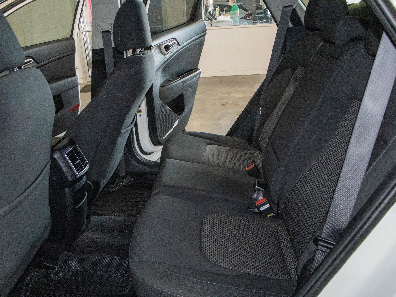 Used 2023 Kia Sportage LX image 13