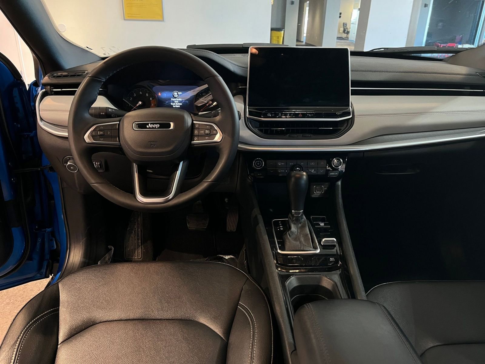 Used 2025 Jeep Compass Limited AWD/4WD image 34