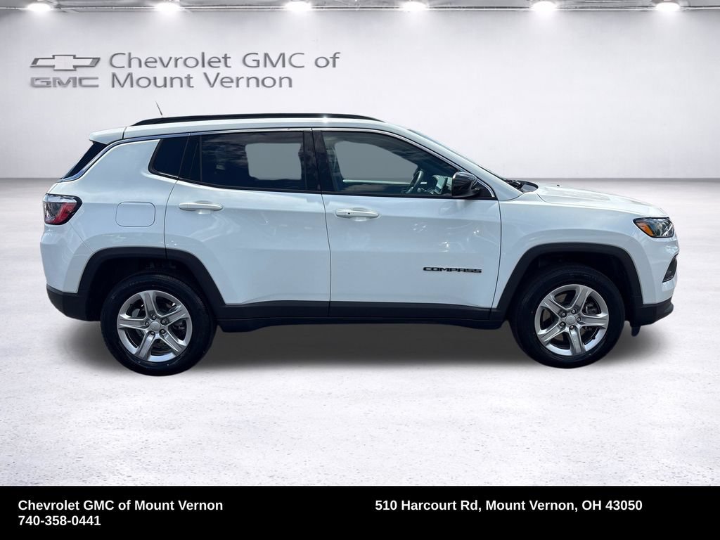 Used 2024 Jeep Compass Latitude w/ Altitude Special Edition AWD/4WD image 7