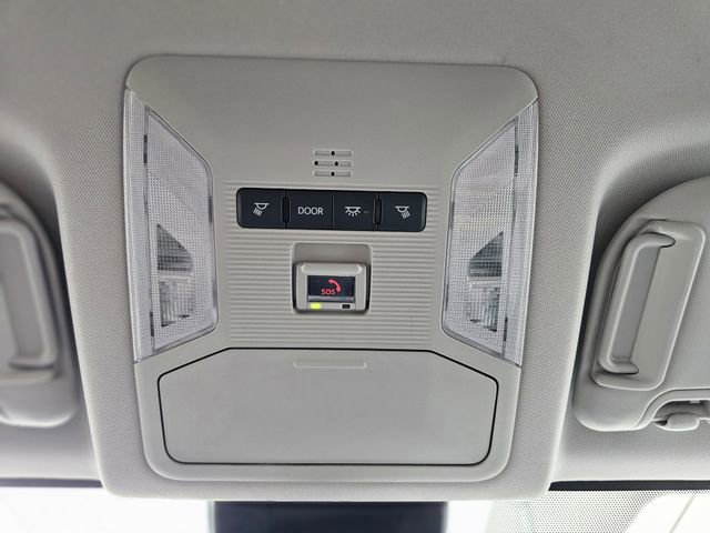 Used 2025 Toyota RAV4 XLE FWD image 27