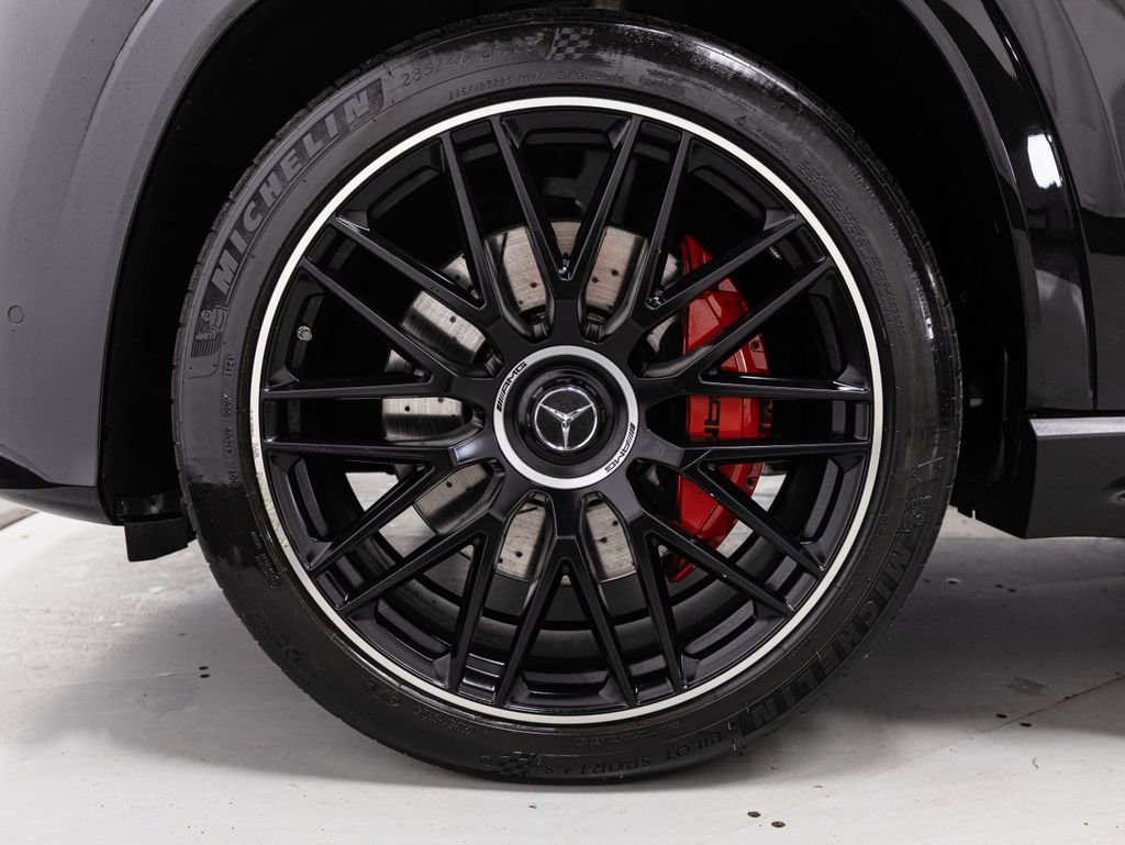 Certified 2021 Mercedes-Benz GLS 63 AMG 4MATIC image 40