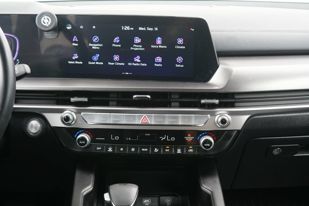 Used 2025 Kia Telluride LX FWD image 22