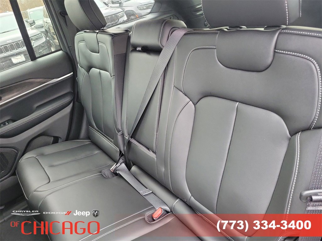 New 2025 Jeep Grand Cherokee Limited image 11