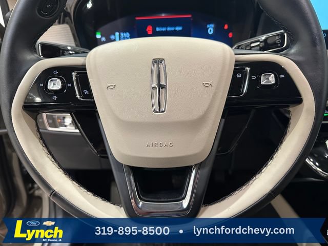 Used 2025 Lincoln Corsair AWD image 11