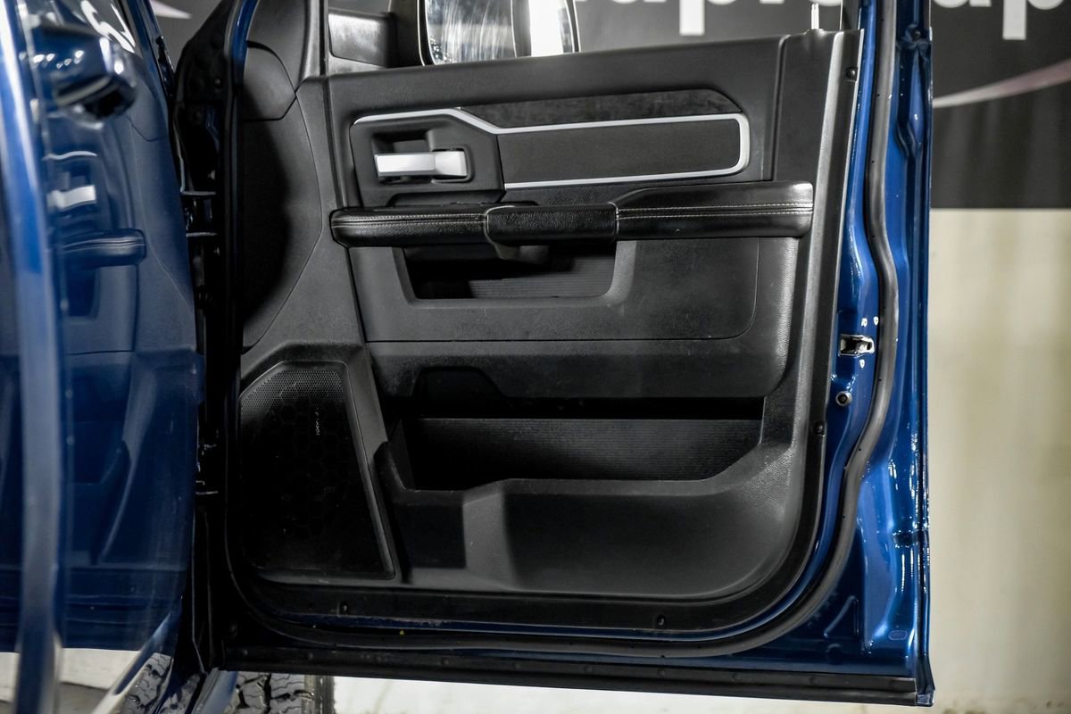 Used 2020 RAM 2500 Big Horn w/ Night Edition AWD/4WD image 35
