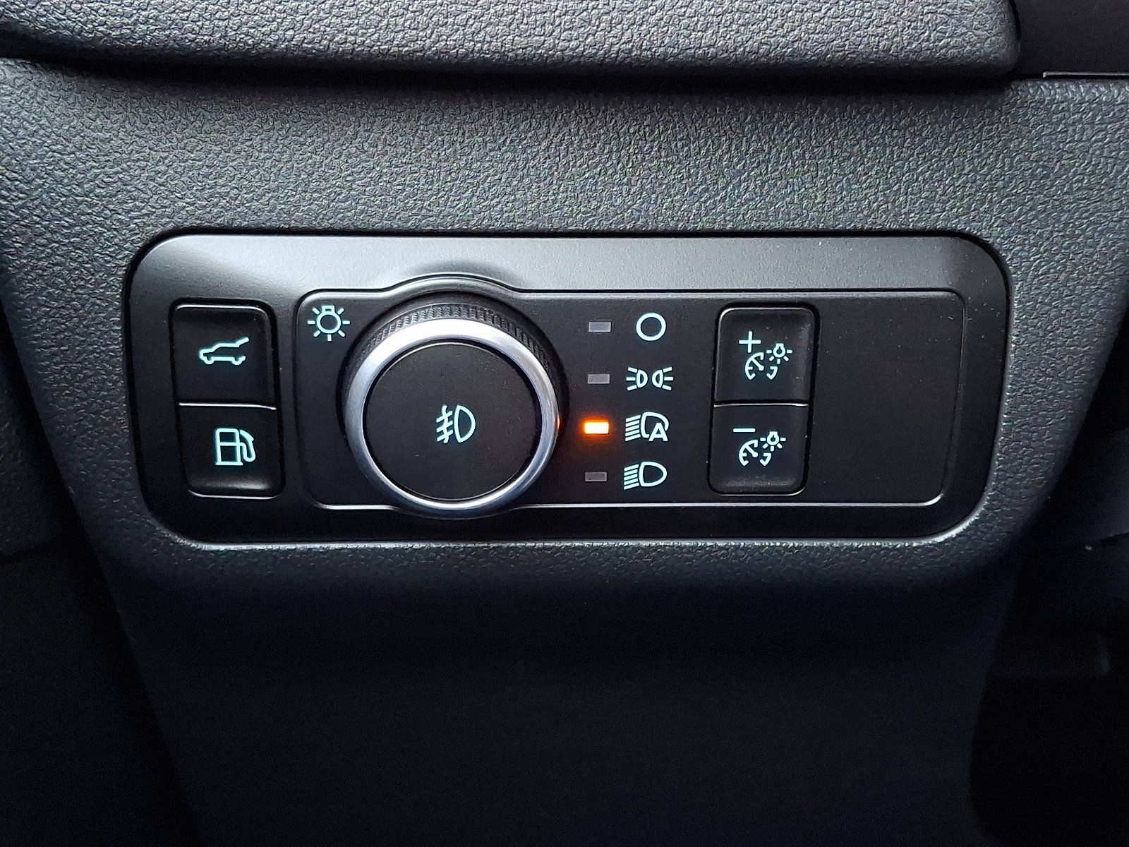 New 2026 Ford Escape SE w/ PHEV Premium Package image 16