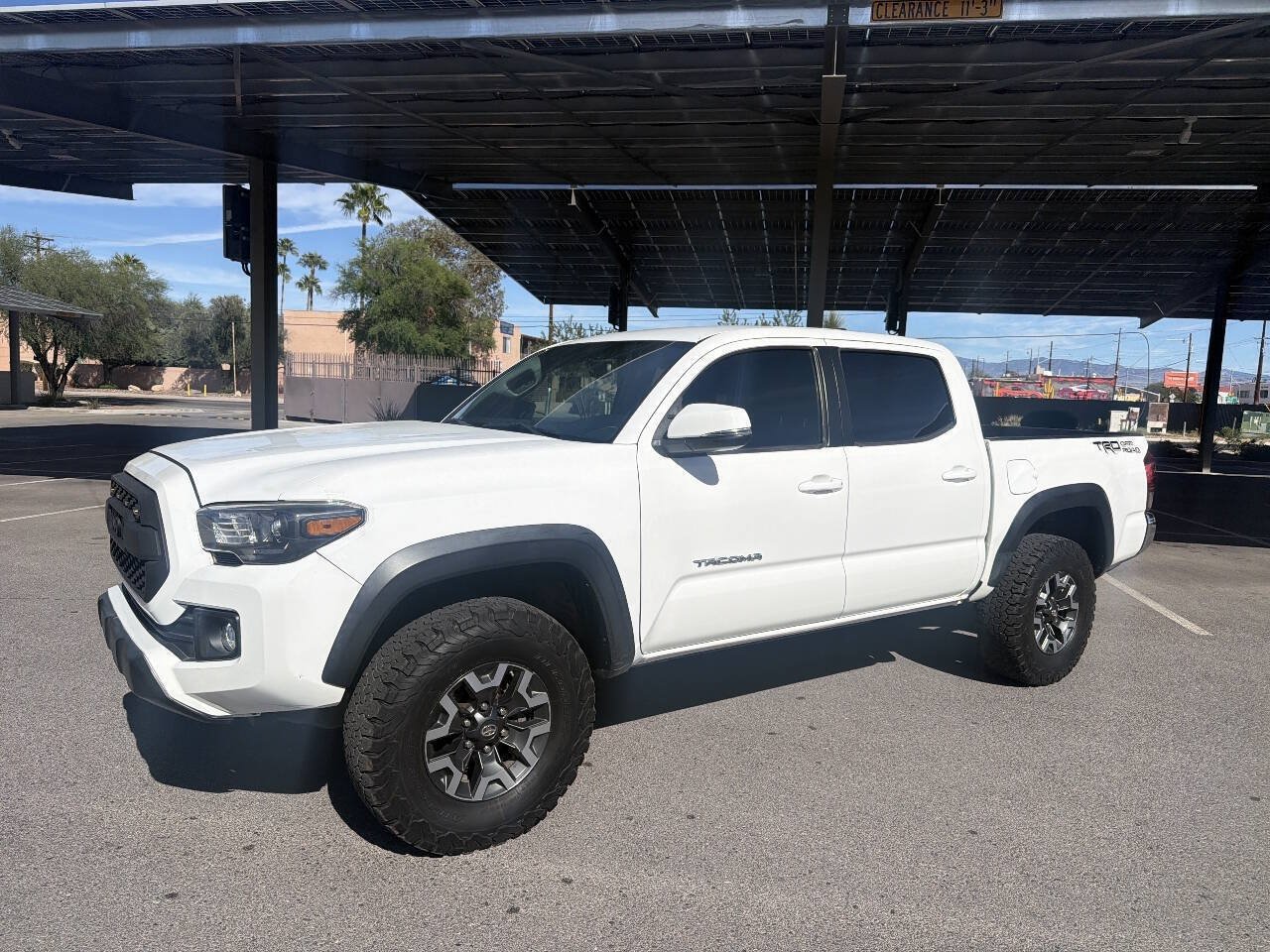 Used 2016 Toyota Tacoma TRD Off-Road w/ Towing Package RWD image 3