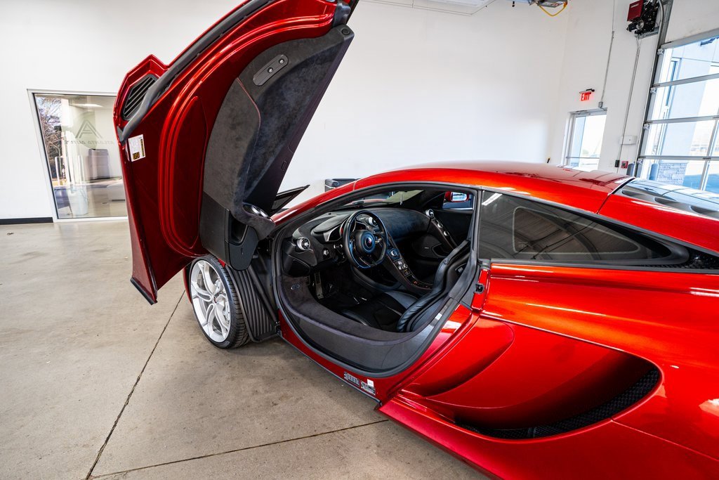 Used 2012 McLaren MP4-12C Coupe image 34
