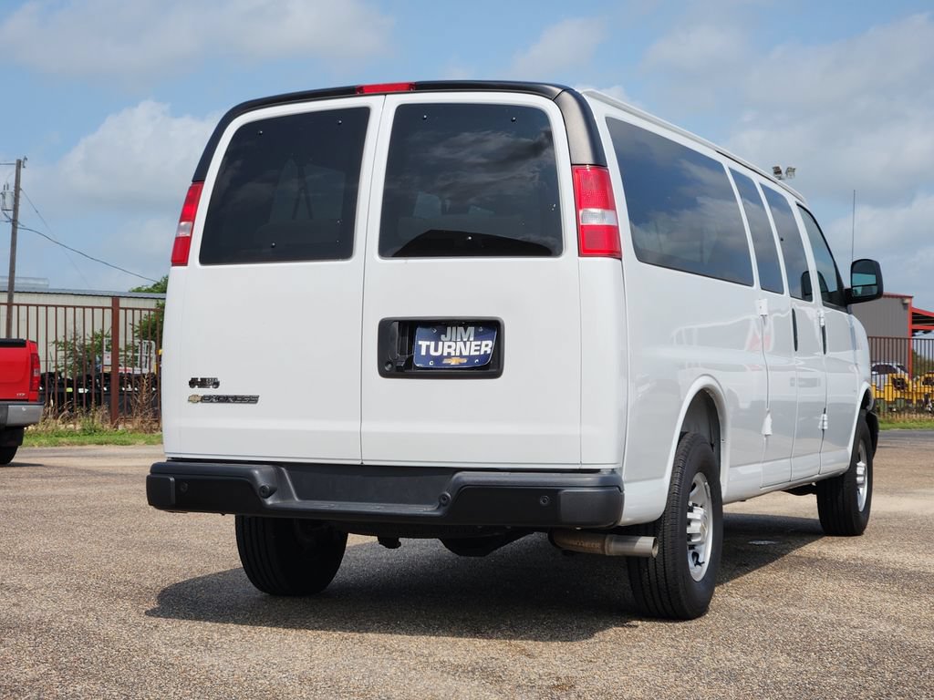 Used 2025 Chevrolet Express 3500 LS RWD image 7