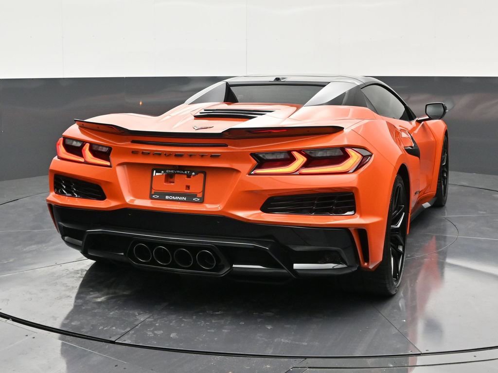 Used 2026 Chevrolet Corvette Z06 w/ Stealth Interior Trim Package RWD image 30