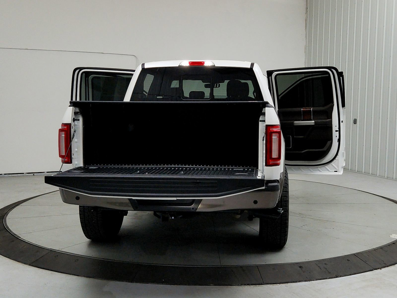 Used 2019 Ford F150 King Ranch image 16