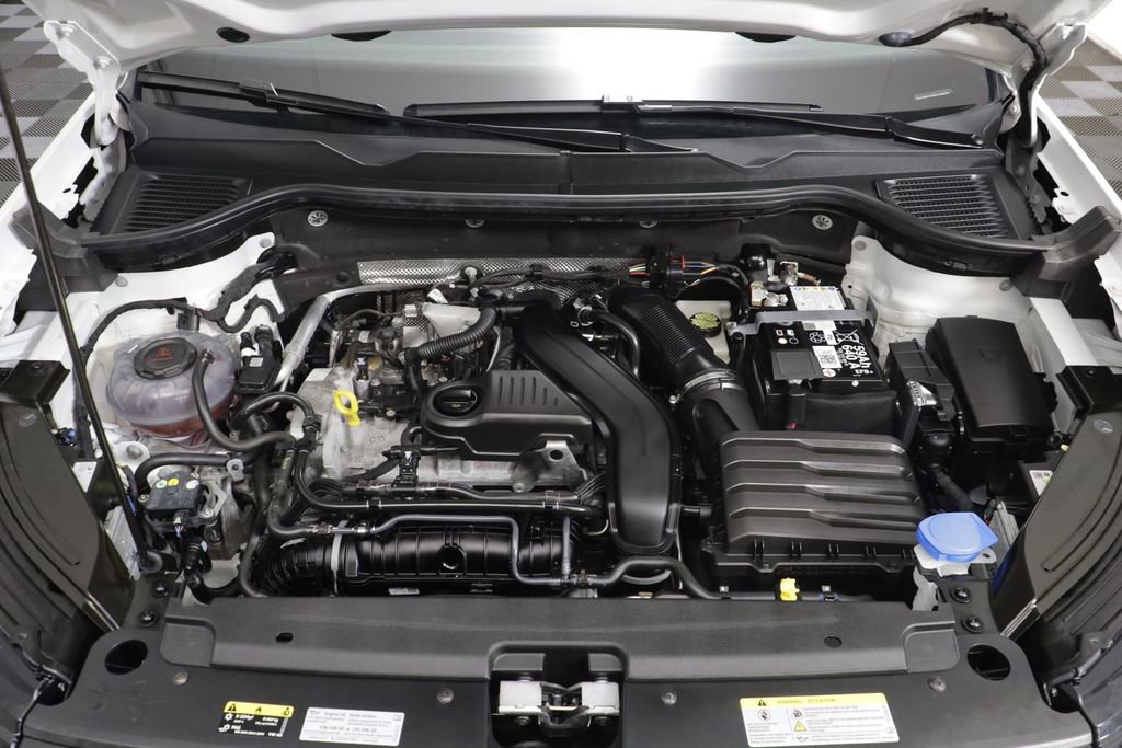 Used 2025 Volkswagen Taos SEL w/ Black Wheel Plus Package AWD/4WD image 24