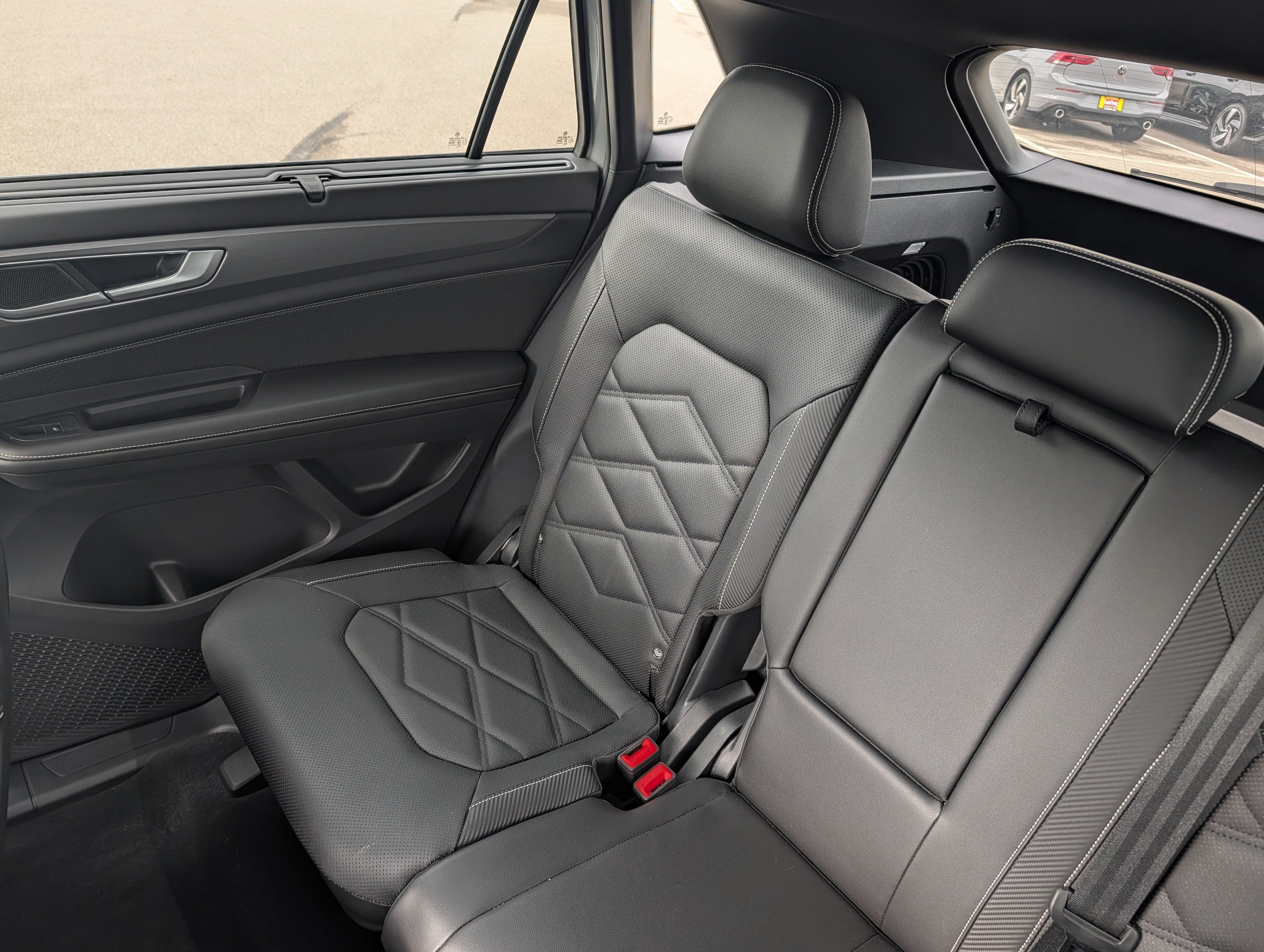 Certified 2024 Volkswagen Atlas Cross Sport SE AWD/4WD image 15